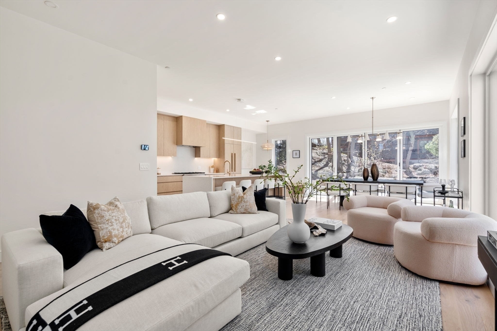 44 Robeson St # 44C
