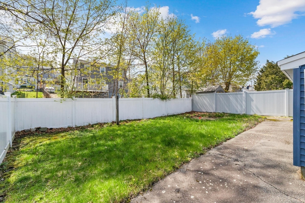 152 Springvale Ave