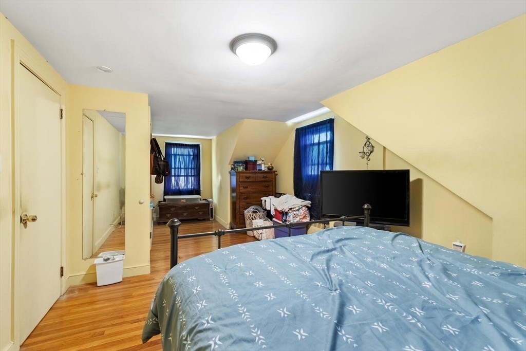 152 Springvale Ave