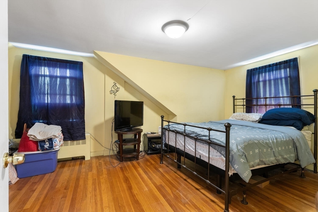 152 Springvale Ave