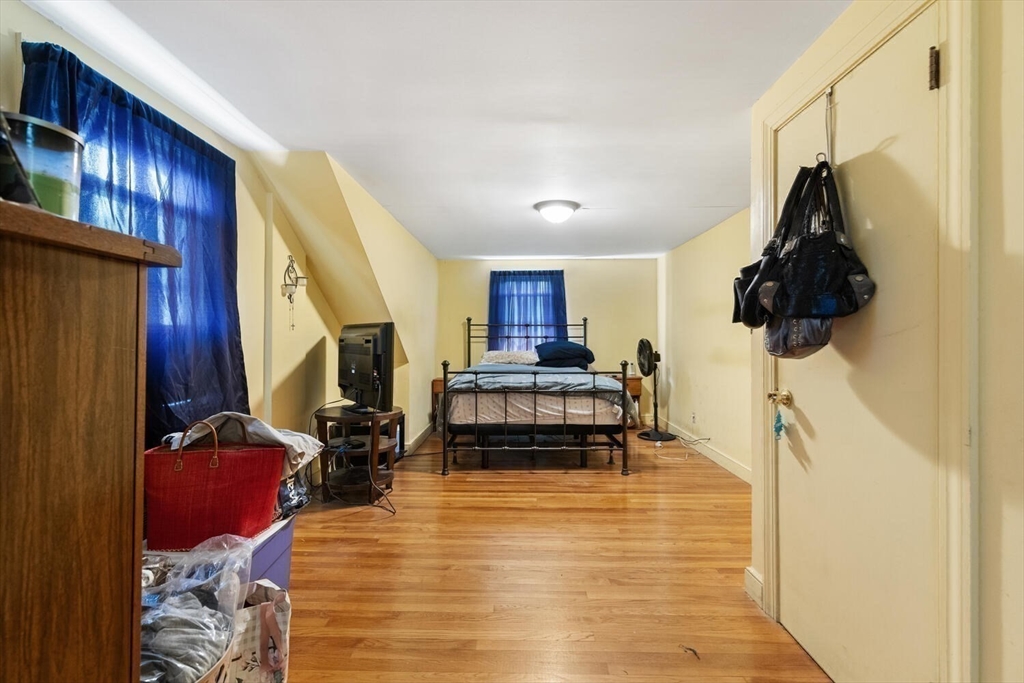 152 Springvale Ave