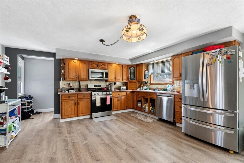 152 Springvale Ave