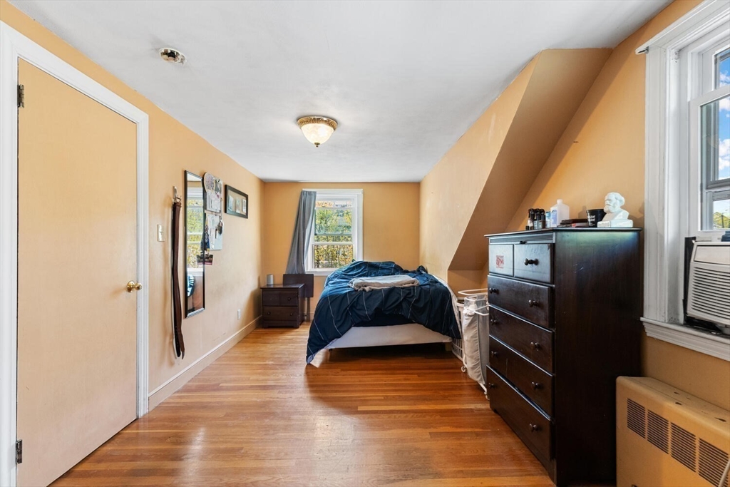 152 Springvale Ave