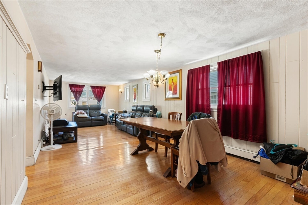 152 Springvale Ave