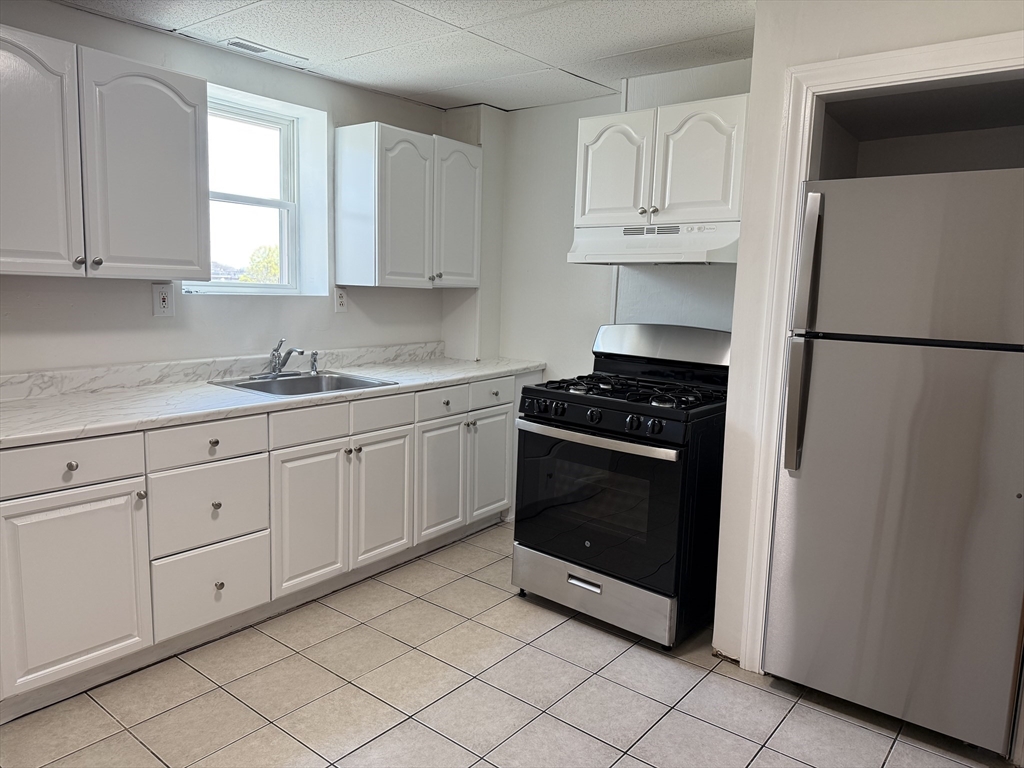 65 Maverick Sq # C