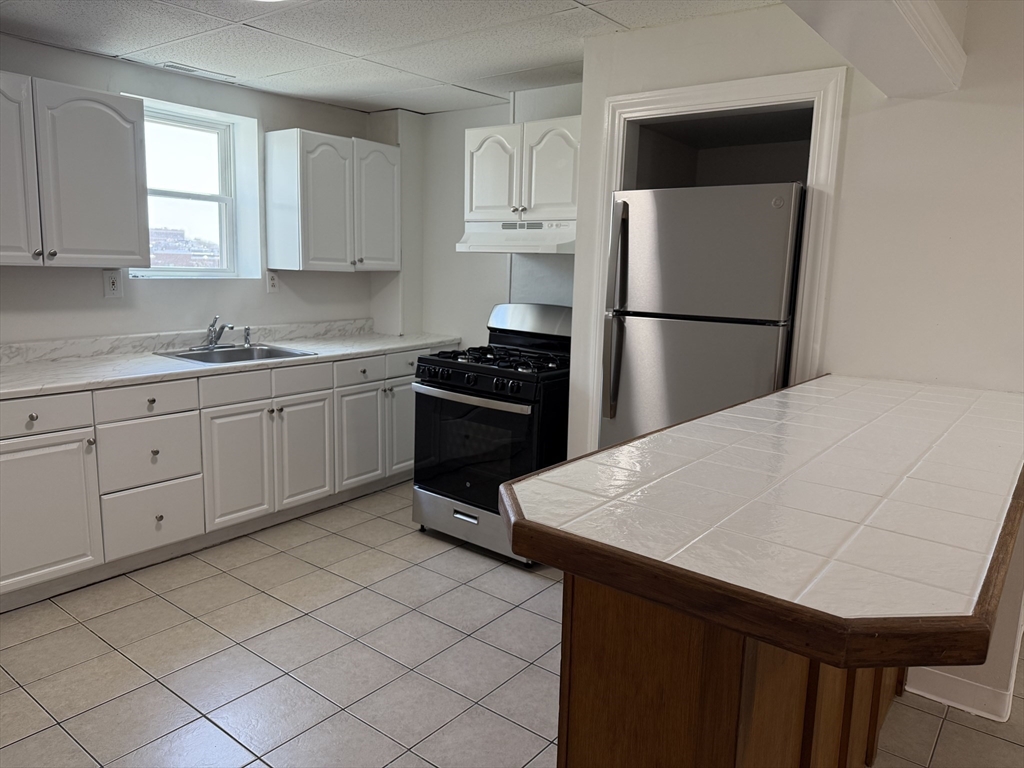 65 Maverick Sq # C