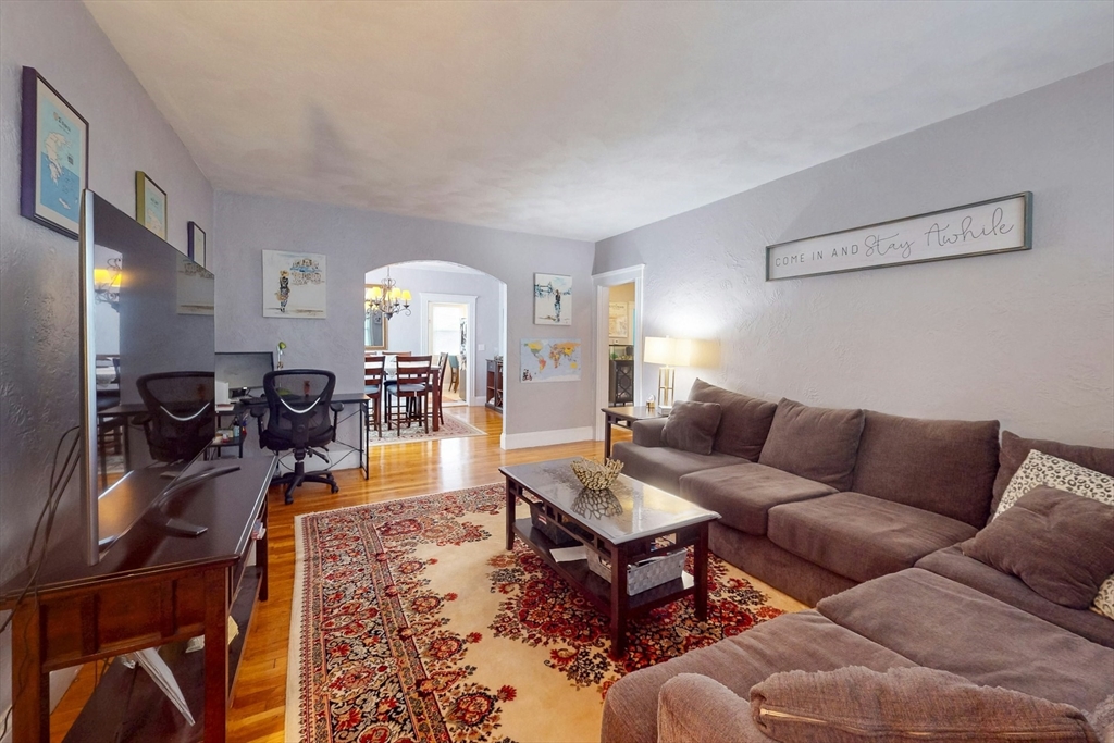 47 Dolphin Ave # 1