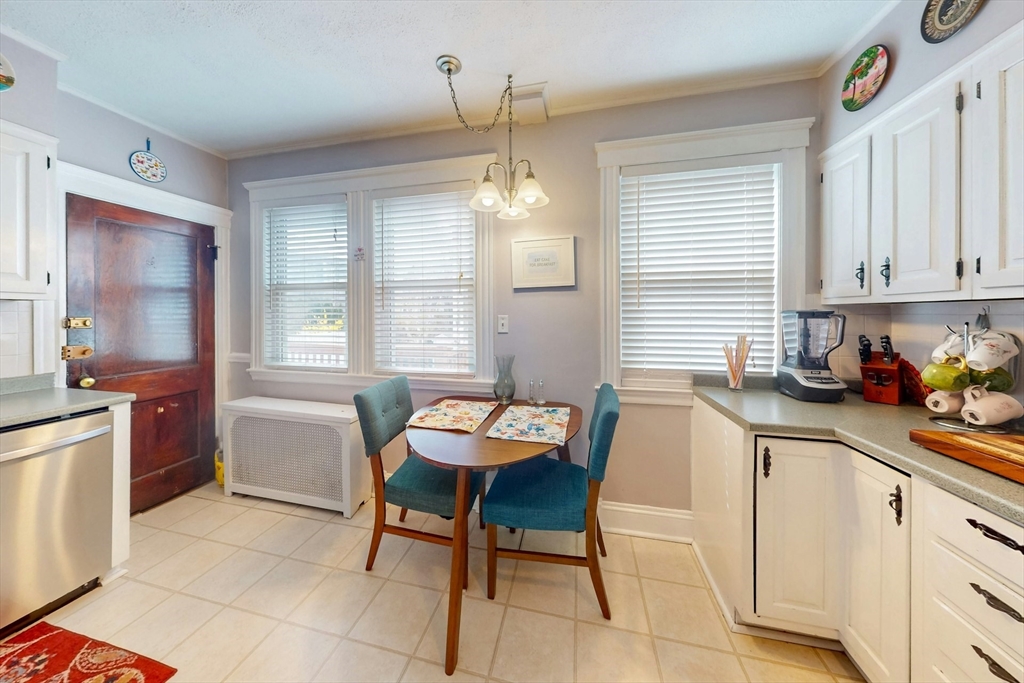 47 Dolphin Ave # 1