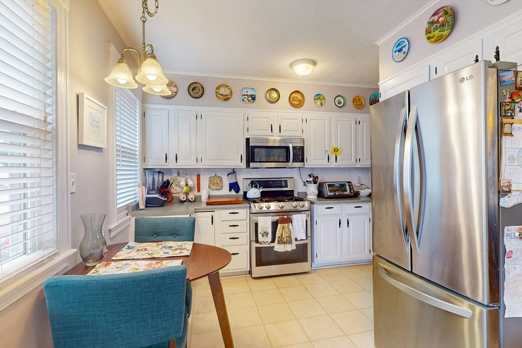47 Dolphin Ave # 1