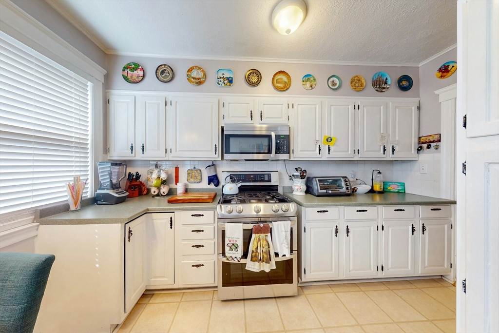 47 Dolphin Ave # 1