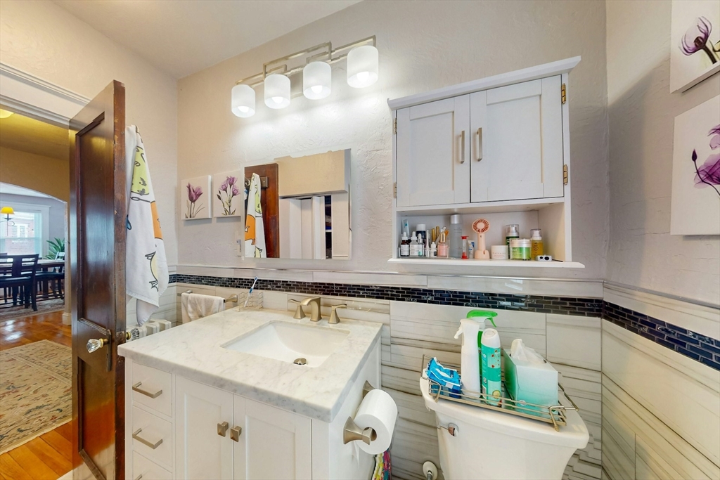 47 Dolphin Ave # 1
