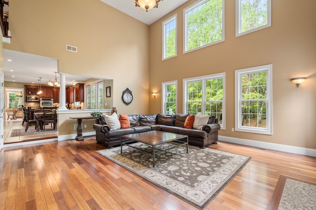 38 Blueberry Ln