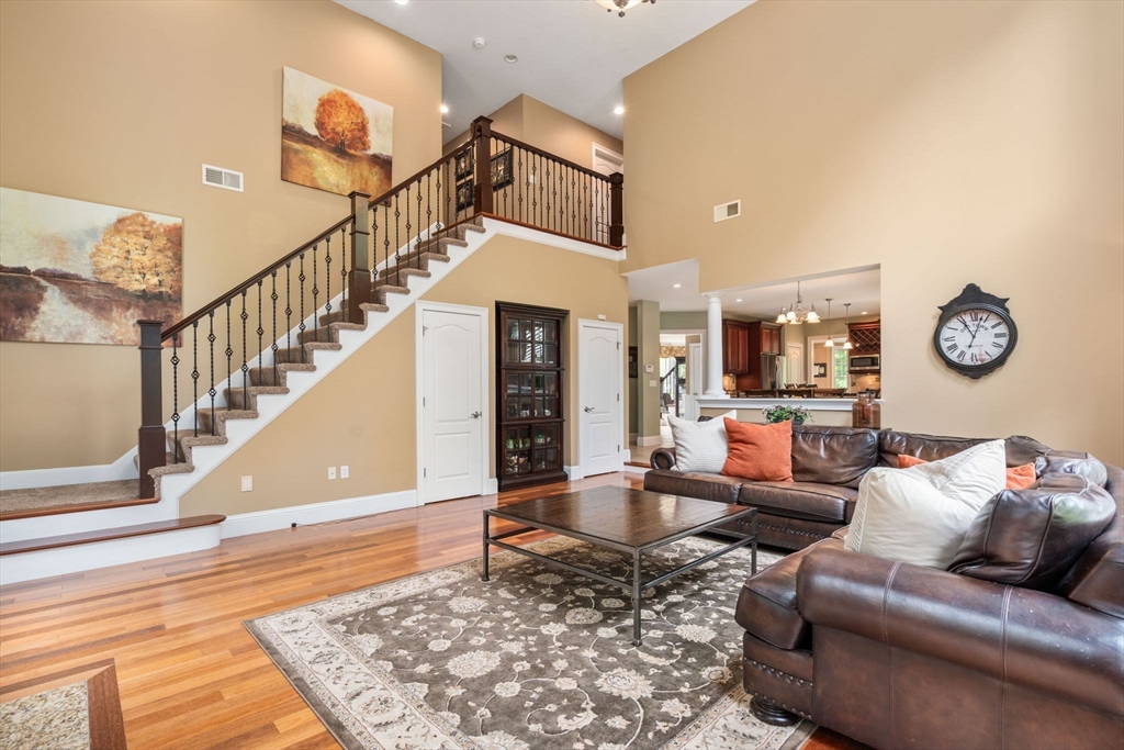 38 Blueberry Ln
