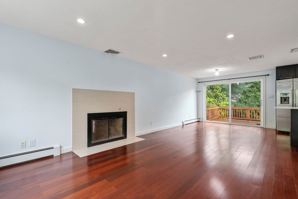 231 Totten Pond Rd