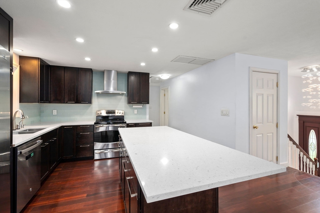 231 Totten Pond Rd