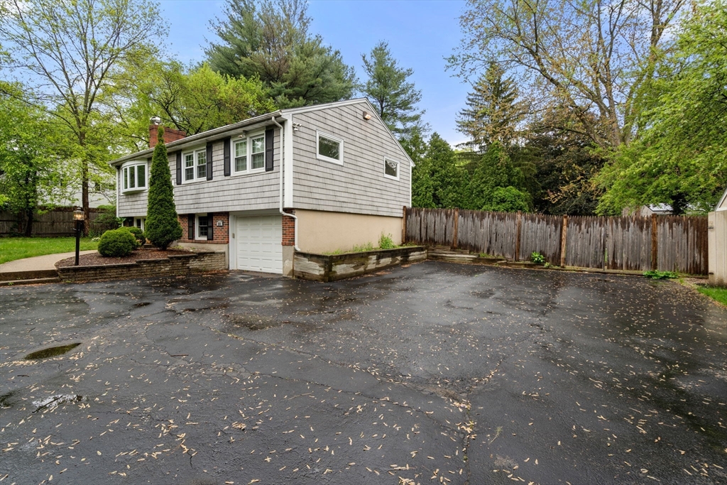 231 Totten Pond Rd