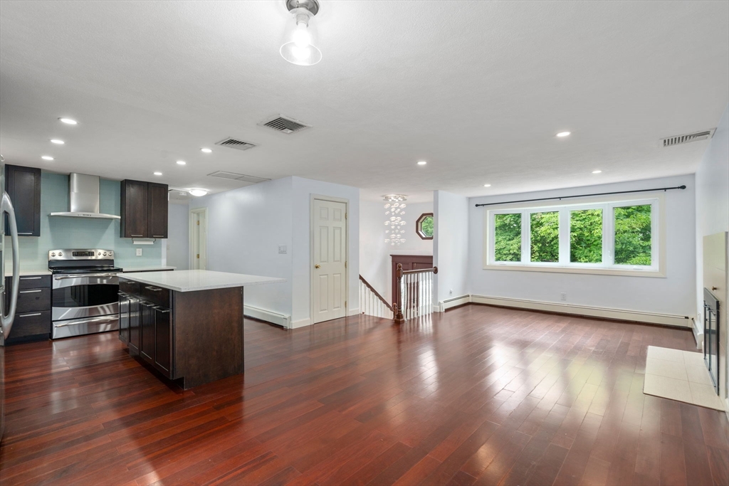 231 Totten Pond Rd