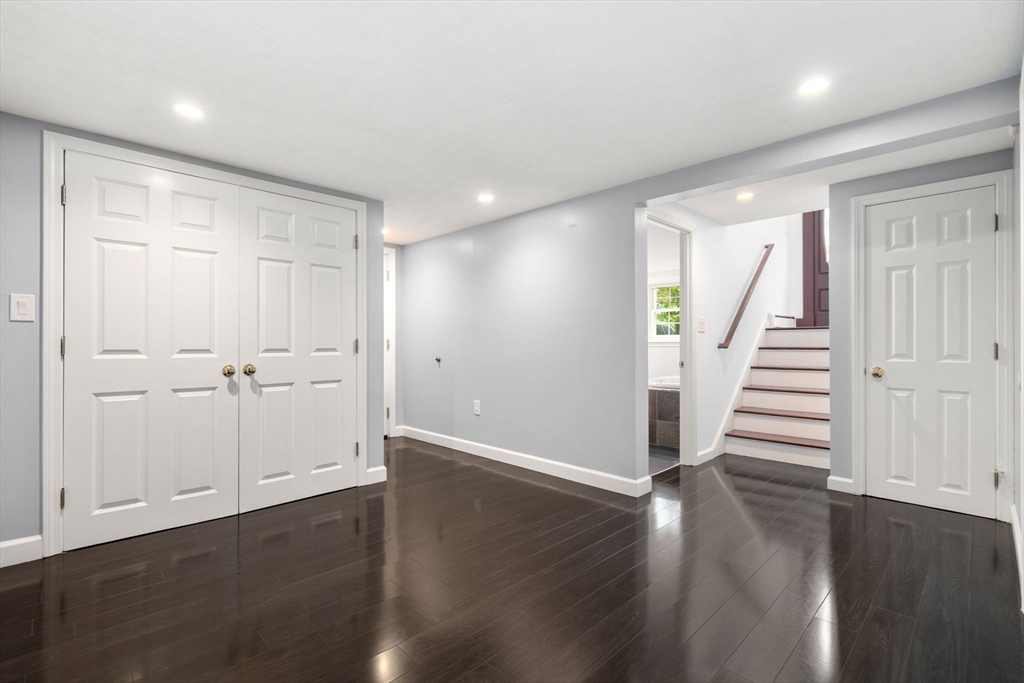 231 Totten Pond Rd