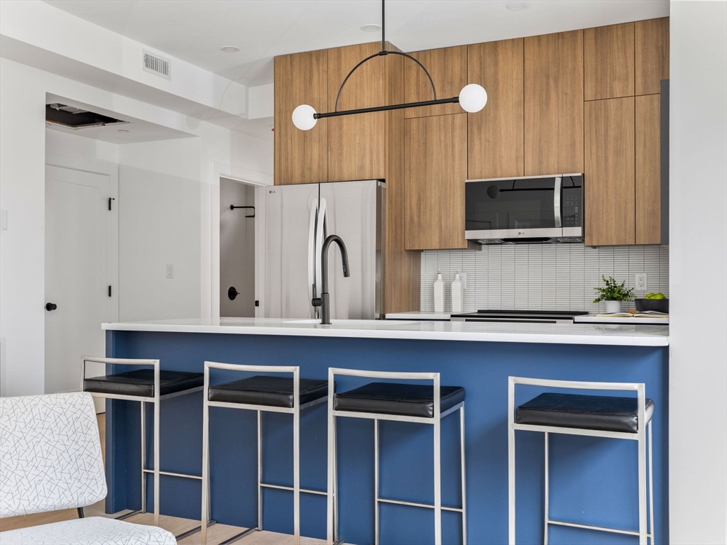 27 Dixwell # 7