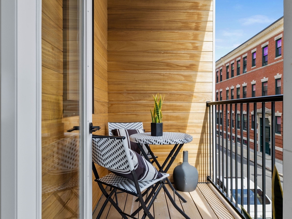 27 Dixwell # 7