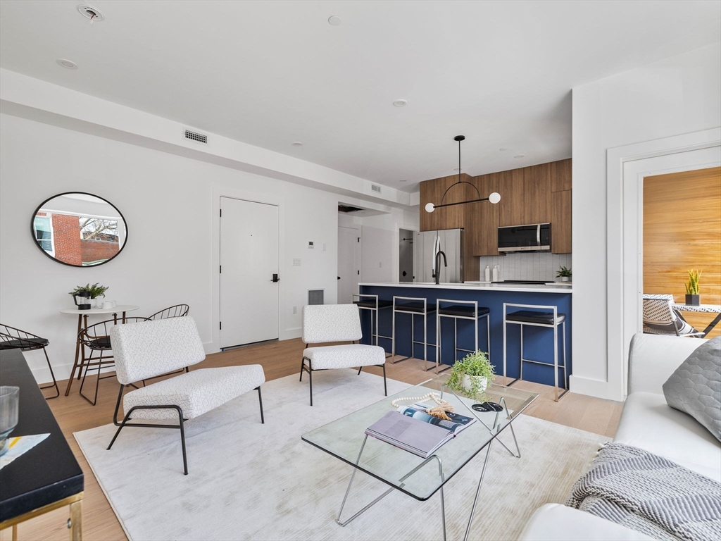 27 Dixwell # 7