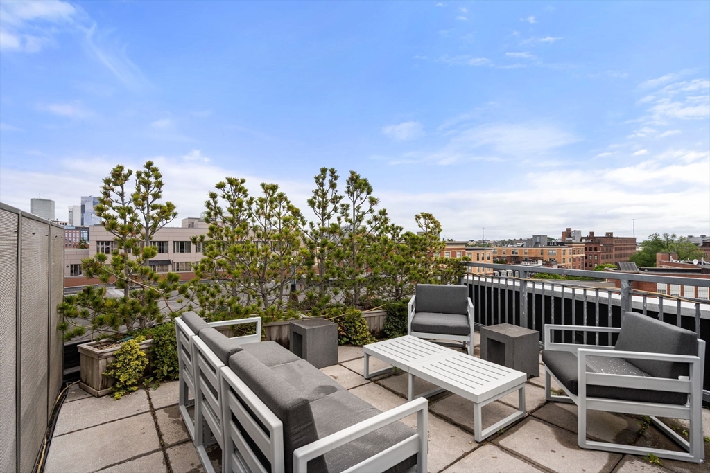 30 Union Park St # 406