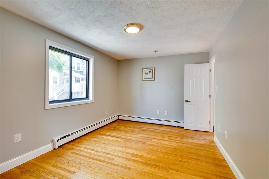 7 Mortimer Pl # 6
