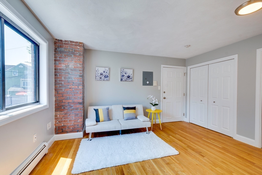 7 Mortimer Pl # 6