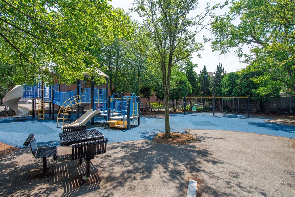 7 Mortimer Pl # 6