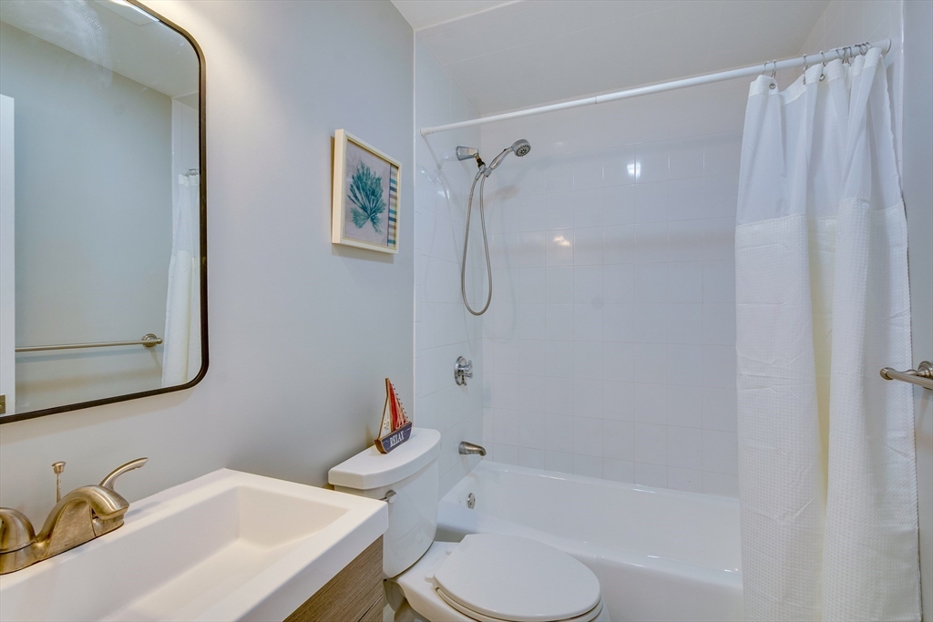 7 Mortimer Pl # 6