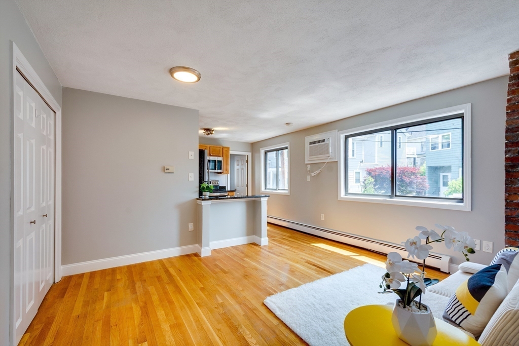 7 Mortimer Pl # 6