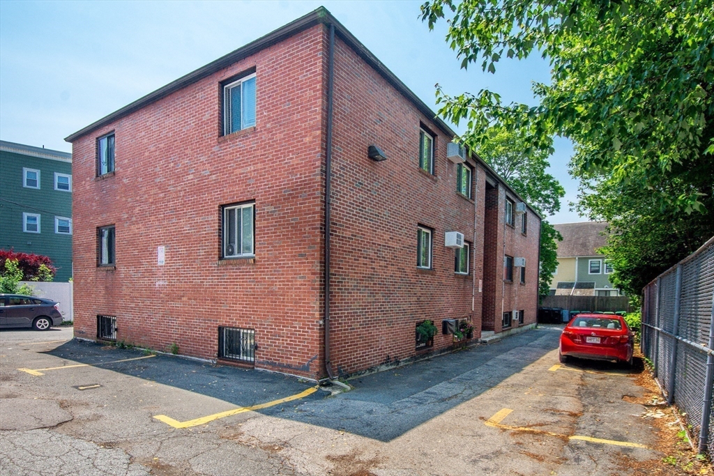 7 Mortimer Pl # 6