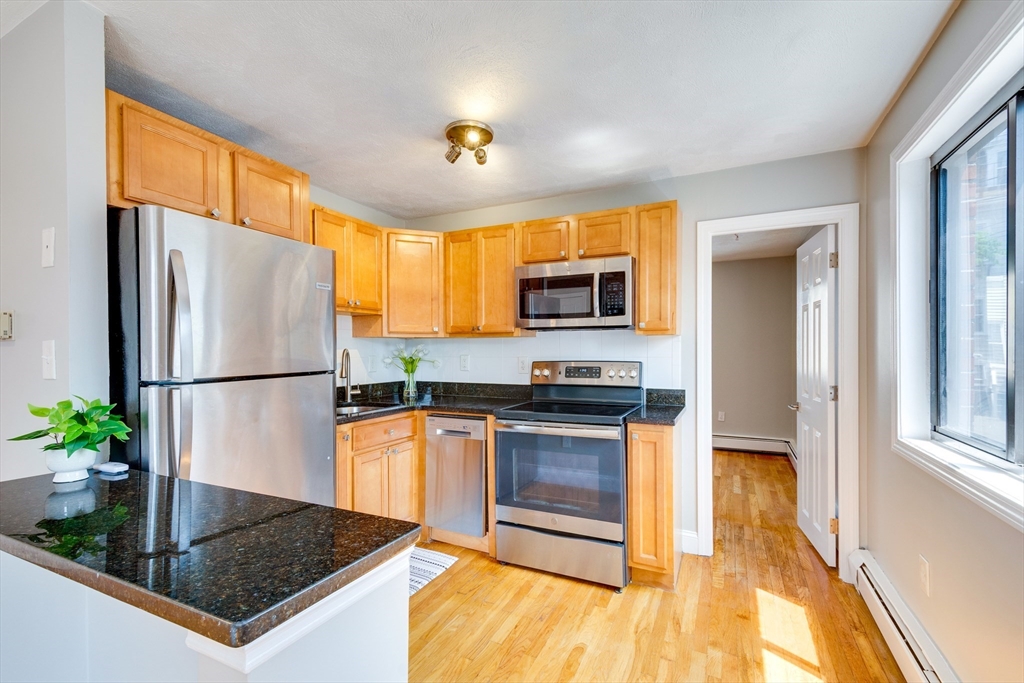 7 Mortimer Pl # 6