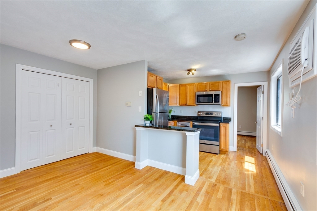 7 Mortimer Pl # 6