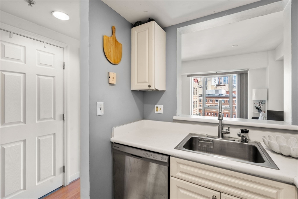 1 Nassau St # 1102