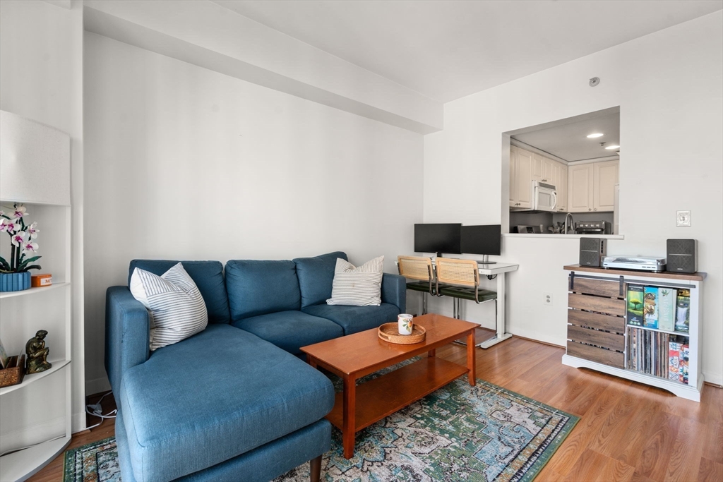 1 Nassau St # 1102
