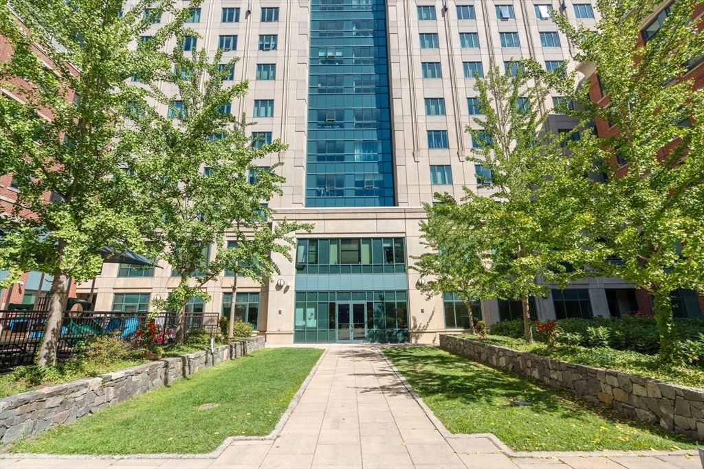1 Nassau St # 1102