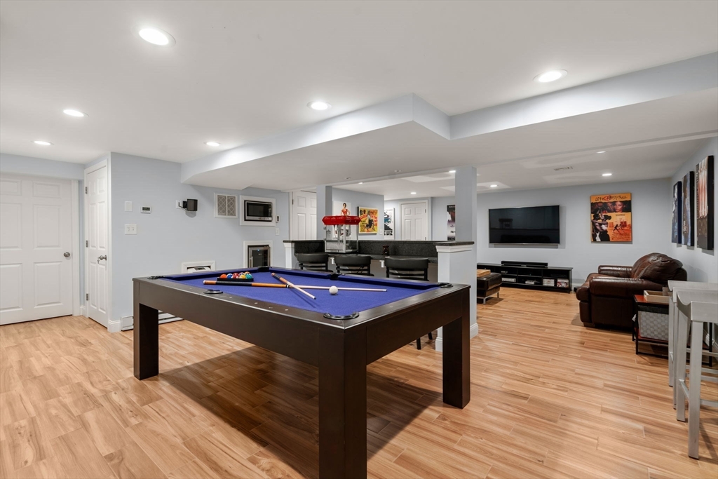 4 Cunningham Lane