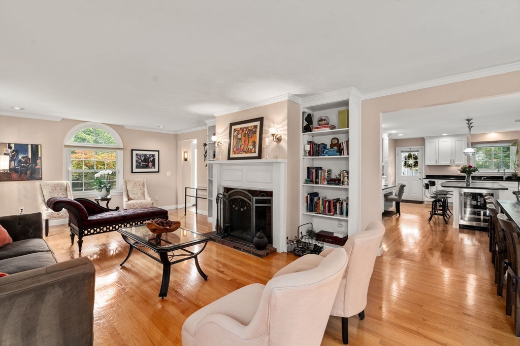 4 Cunningham Lane
