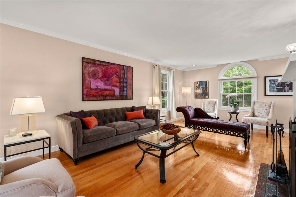 4 Cunningham Lane