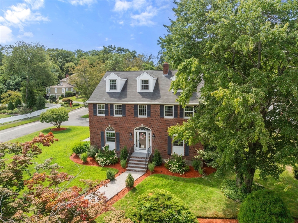 4 Cunningham Lane