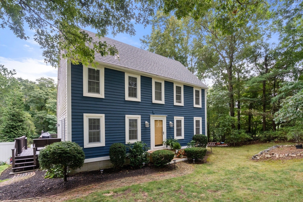 12 Old Barn Rd