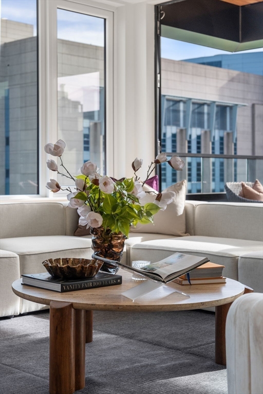 595 Albany Street PH