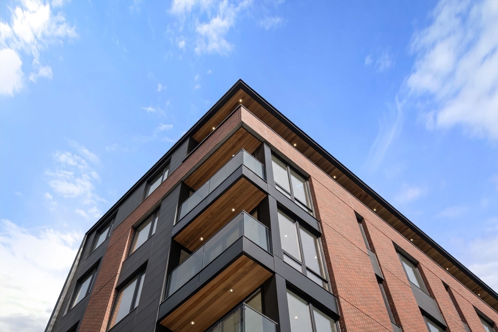 595 Albany Street PH