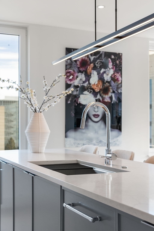 595 Albany Street PH