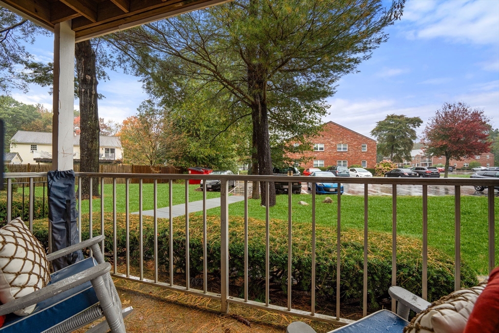 8 Kingswood Dr # D5