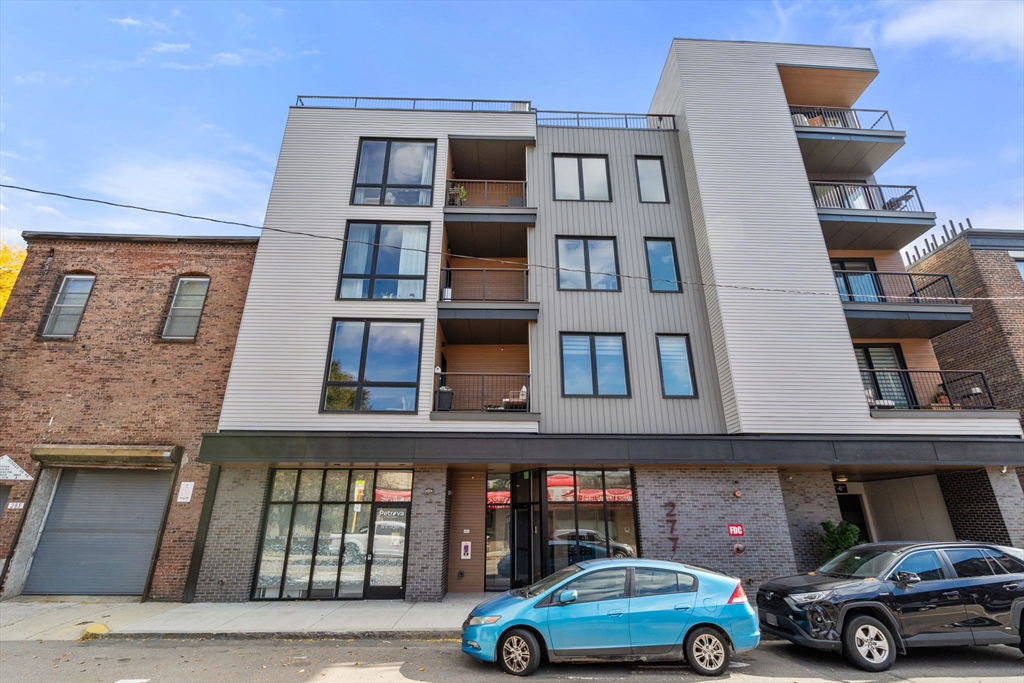 275-279 Border St # 302