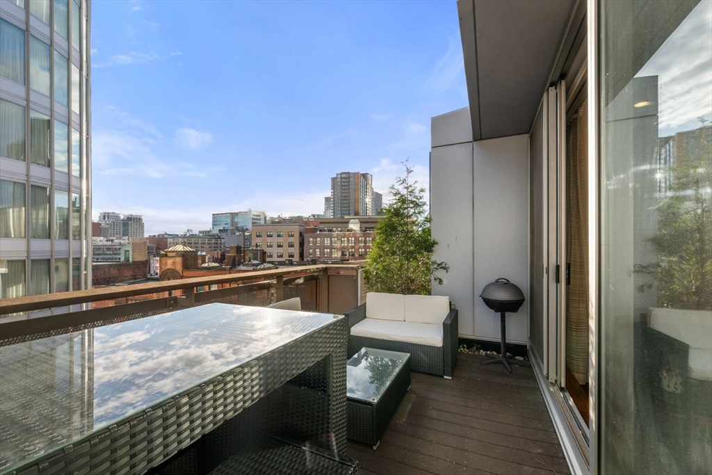 88 Kingston Street # 7C Unit: PH-7C