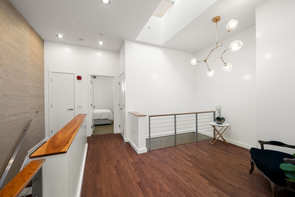 88 Kingston Street # 7C Unit: PH-7C