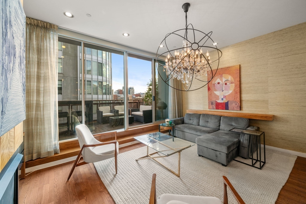 88 Kingston Street # 7C Unit: PH-7C